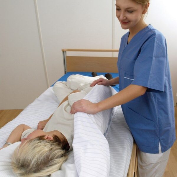 Handicare_SystemRoMedic_WendyLett2Way_environment Lençol de deslizamento WendyLett2Way (folha traseira)