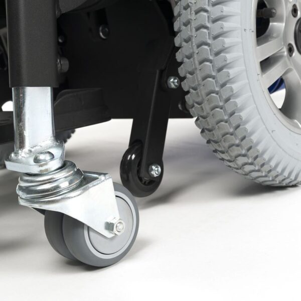 Timix SU - frontwheel details Cadeira de rodas elétrica Timix S.U. 6 km/h